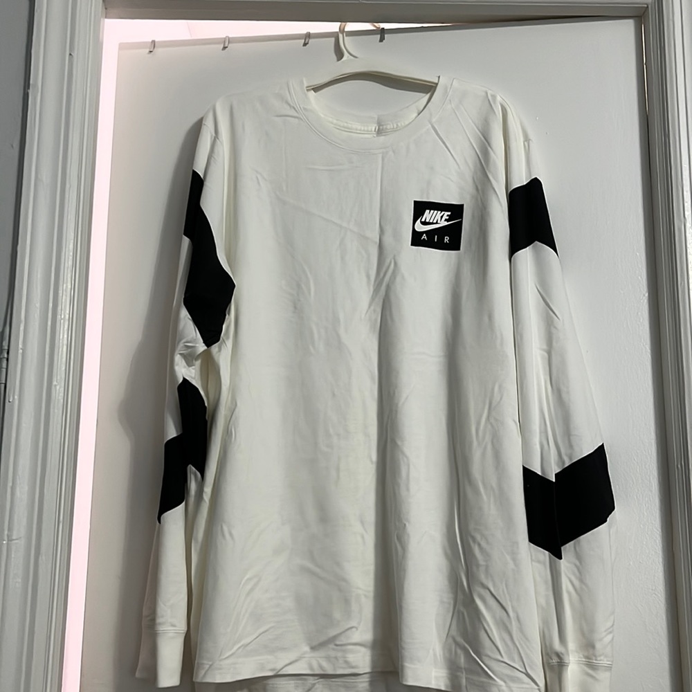 Men’s Nike shirt